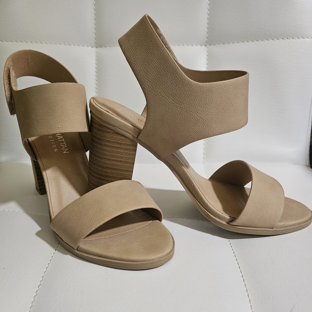 NWOB Tan Heeled Sandals